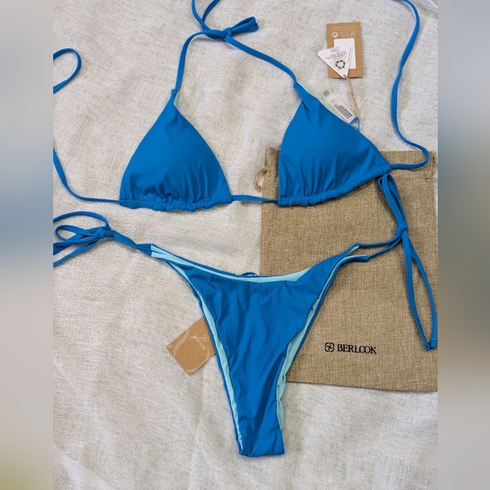 BNWT / Reversible / Berlook / Medium / Large / Extra large / 2 piece